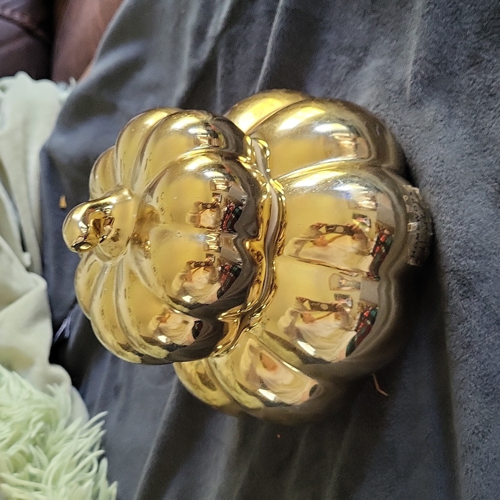 Homeworx by Harry Slatkin metalic gold candle holder